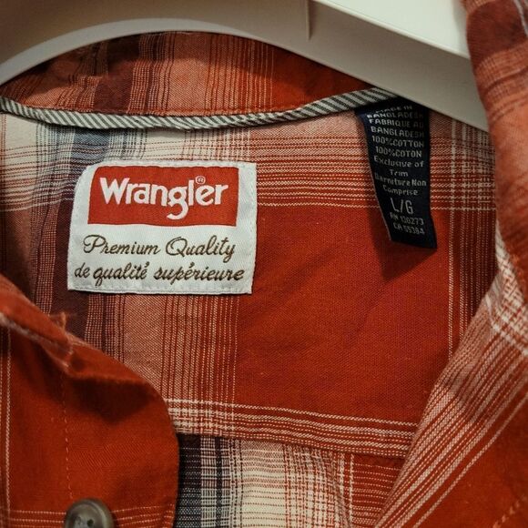 2/$20 Wrangler red plaid button down shirt top short sleeve - Picture 3 of 5